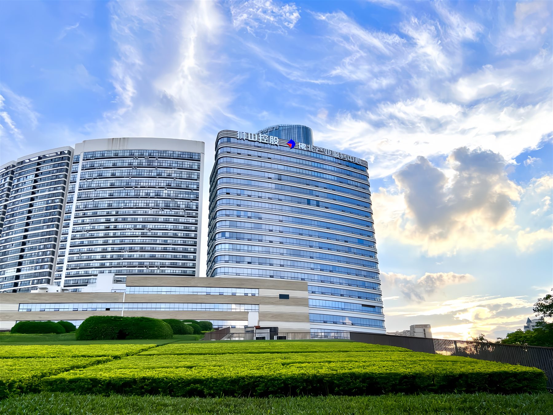 佛北产业服务中心园区建筑外景